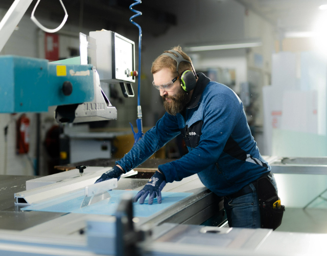 https://www.etra.fi/sv/local-plastics-cutting-service